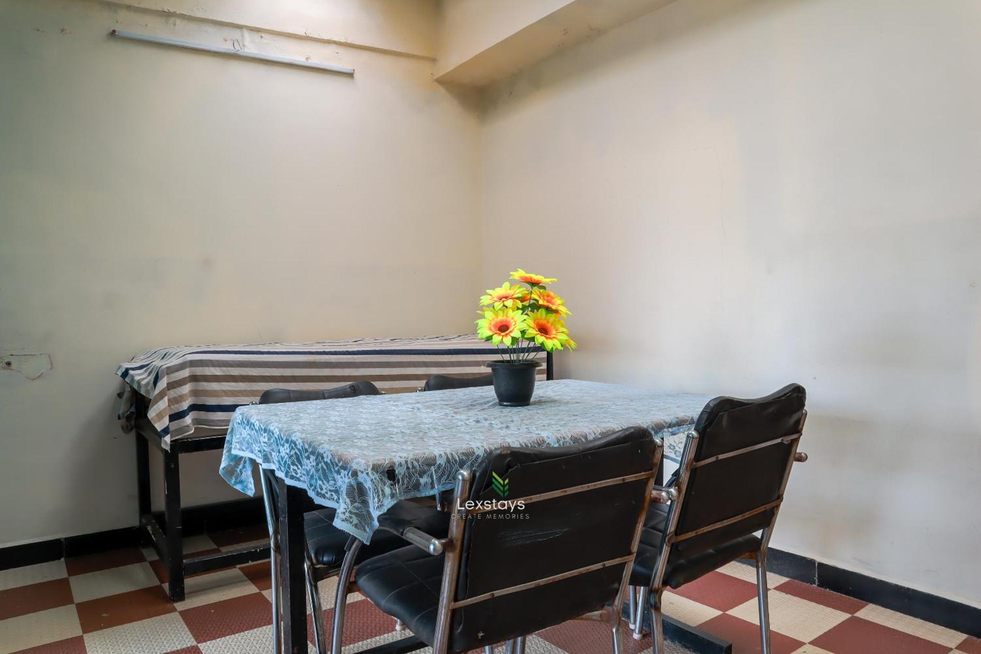 Vijaya Deepa Guest House By Lexstays 쿠누르 외부 사진