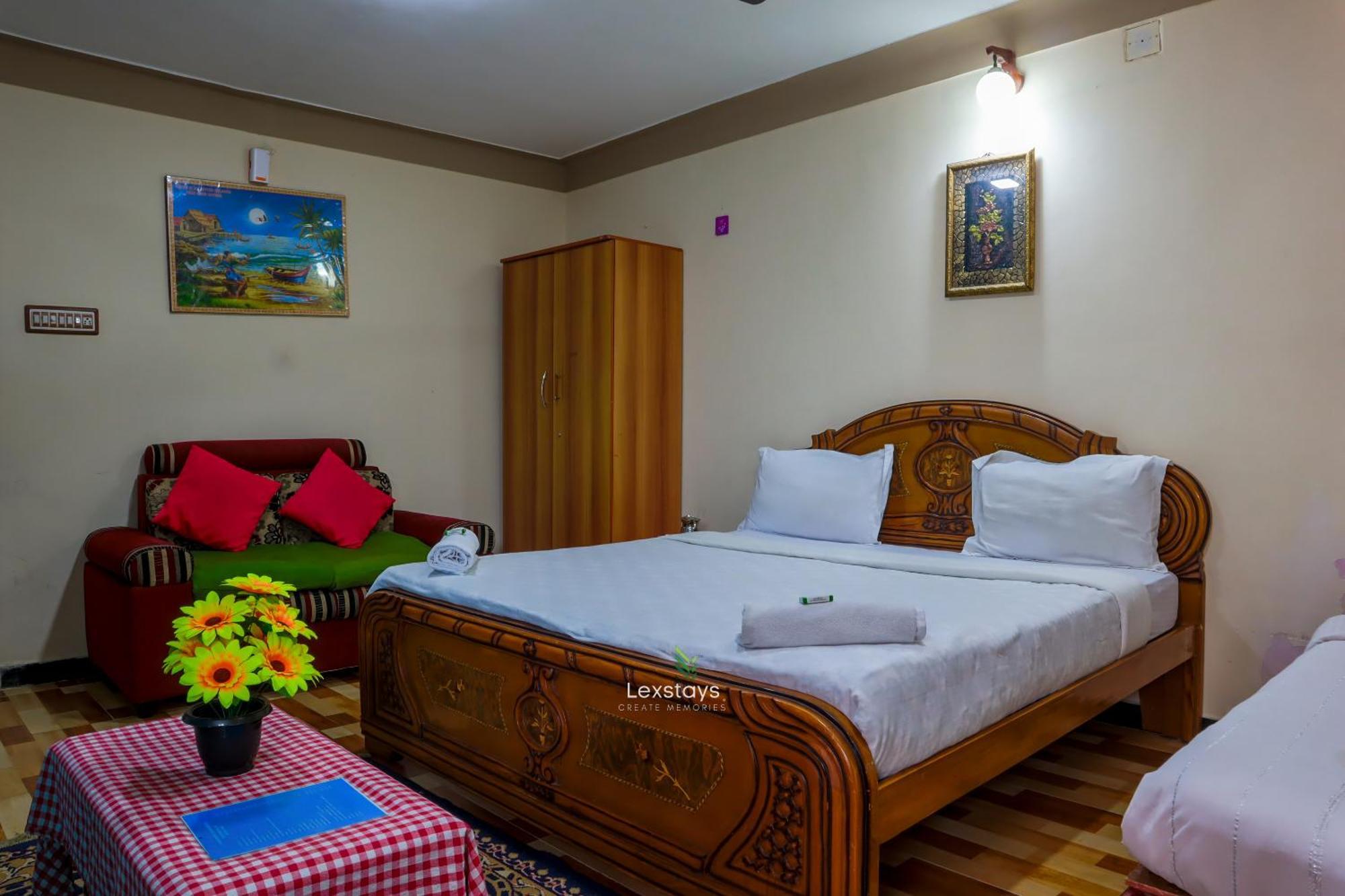 Vijaya Deepa Guest House By Lexstays 쿠누르 외부 사진