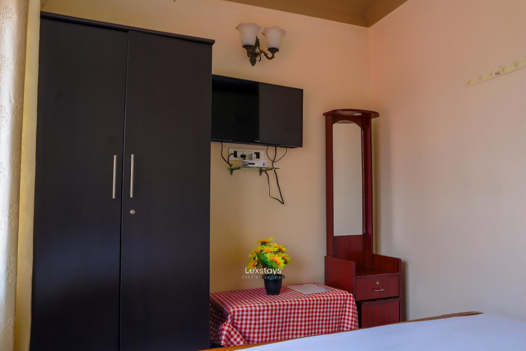 Vijaya Deepa Guest House By Lexstays 쿠누르 외부 사진