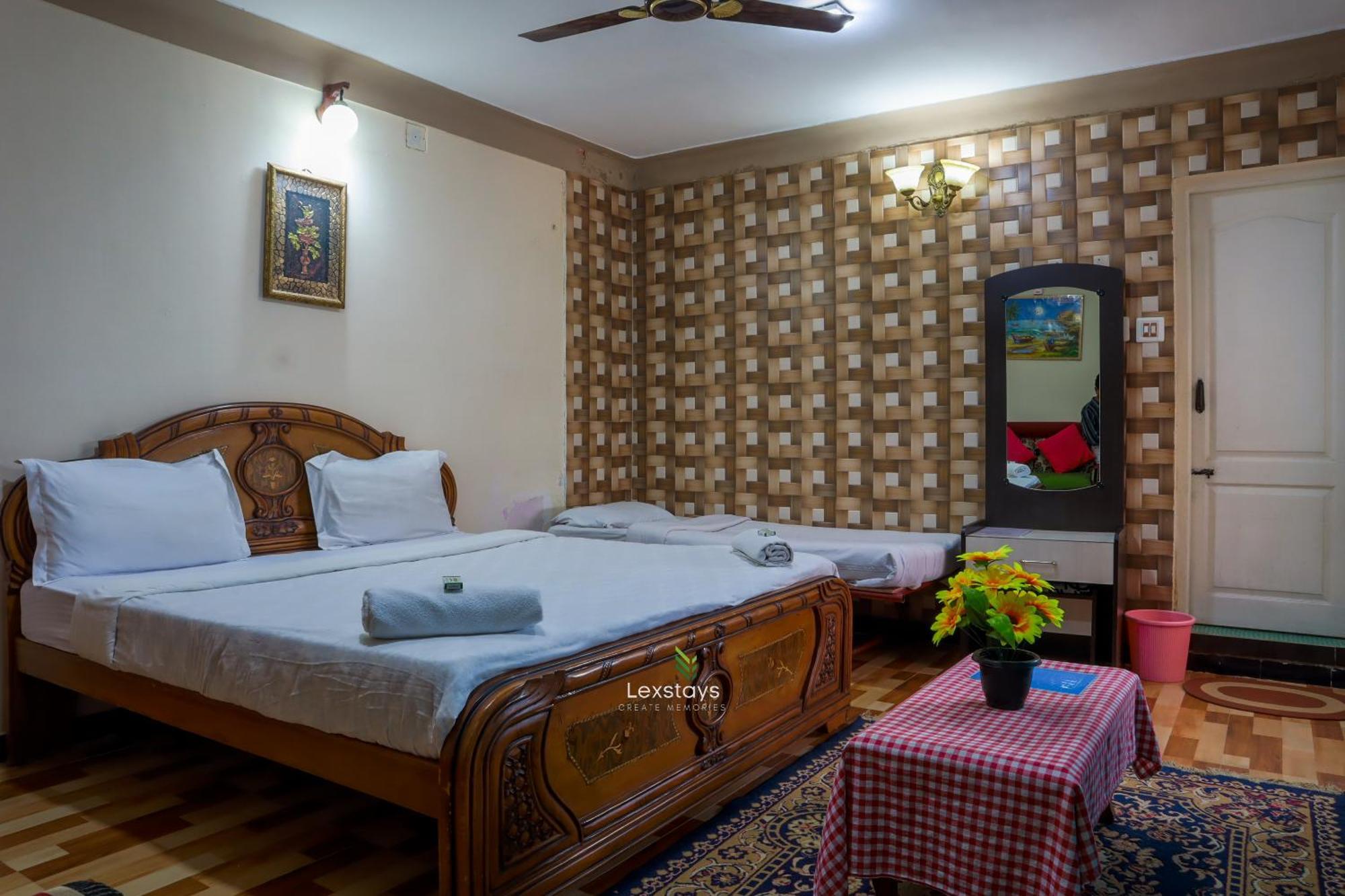 Vijaya Deepa Guest House By Lexstays 쿠누르 외부 사진